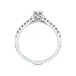 Pierścionek zaręczynowy z diamentami